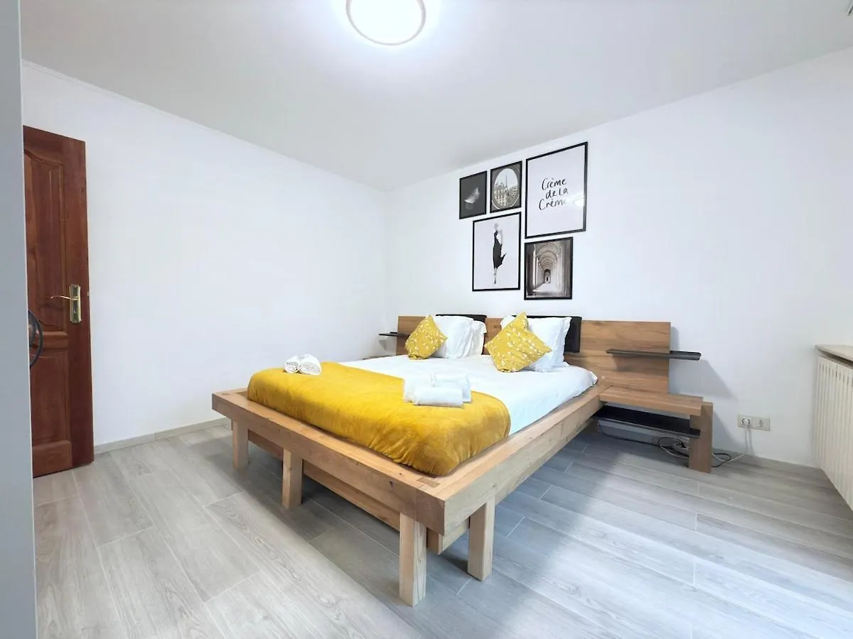 Beautiful House With Garden, Game, Gym, Terrace&Parking Apartment Strassen 0*,  Luxembourg