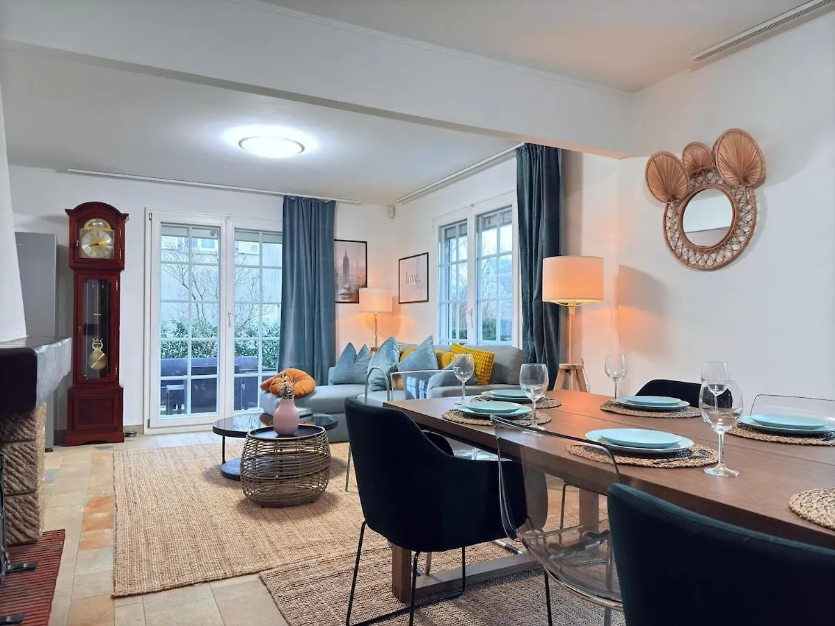 Beautiful House With Garden, Game, Gym, Terrace&Parking Apartment Strassen 0*,  Luxembourg